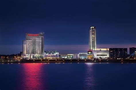hotels near caesars windsor|Best Hotels Near Caesars Windsor Casino .